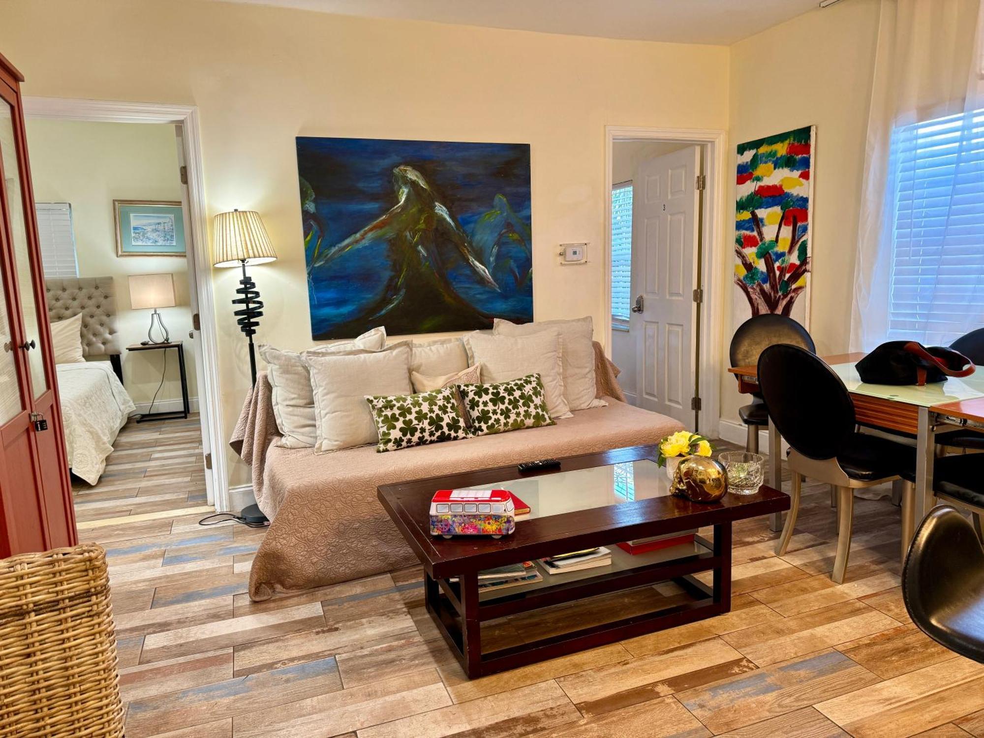 Private Rooms At Miami Centrally Located With Free Parking Exterior foto
