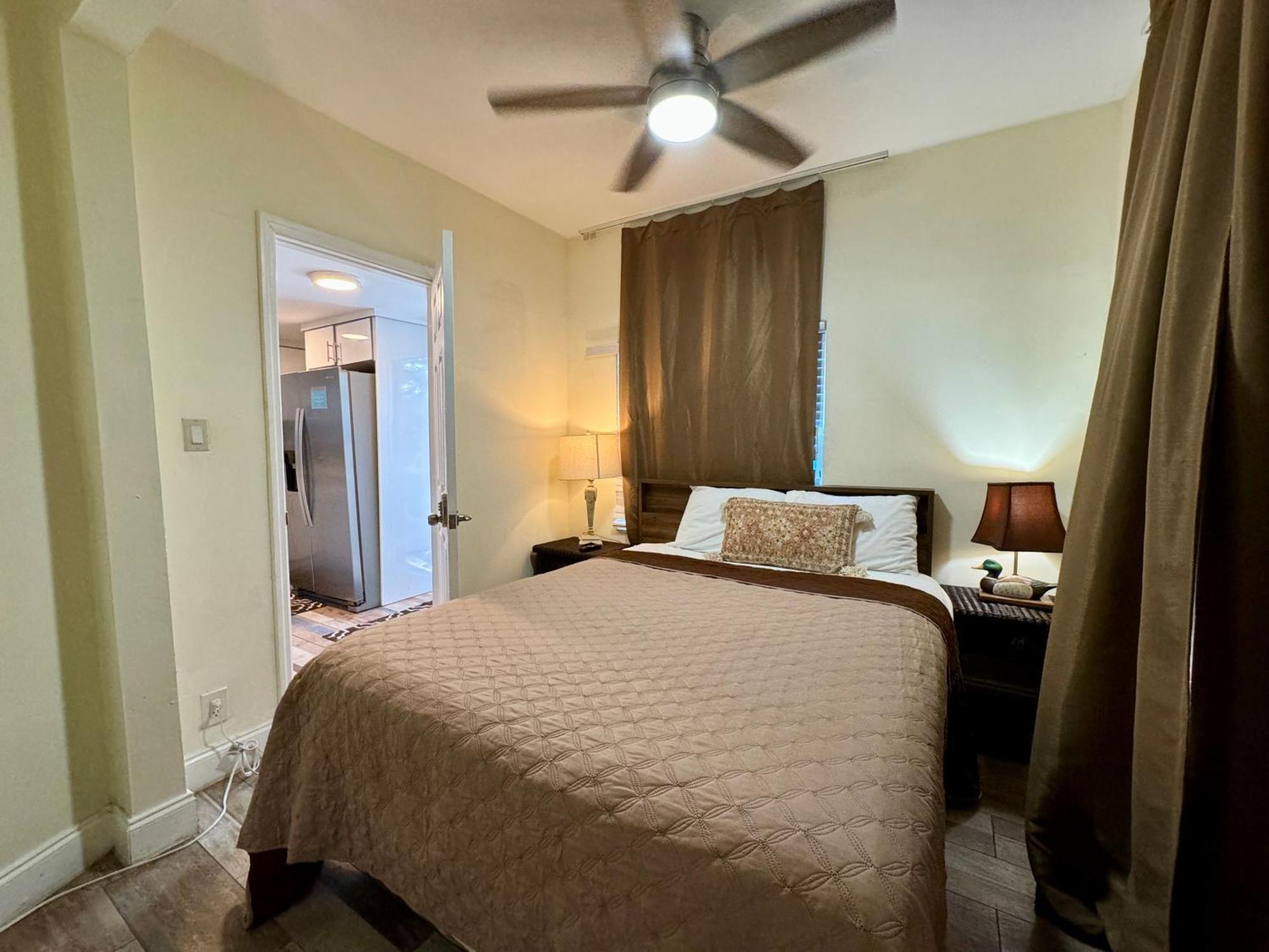 Private Rooms At Miami Centrally Located With Free Parking Exterior foto